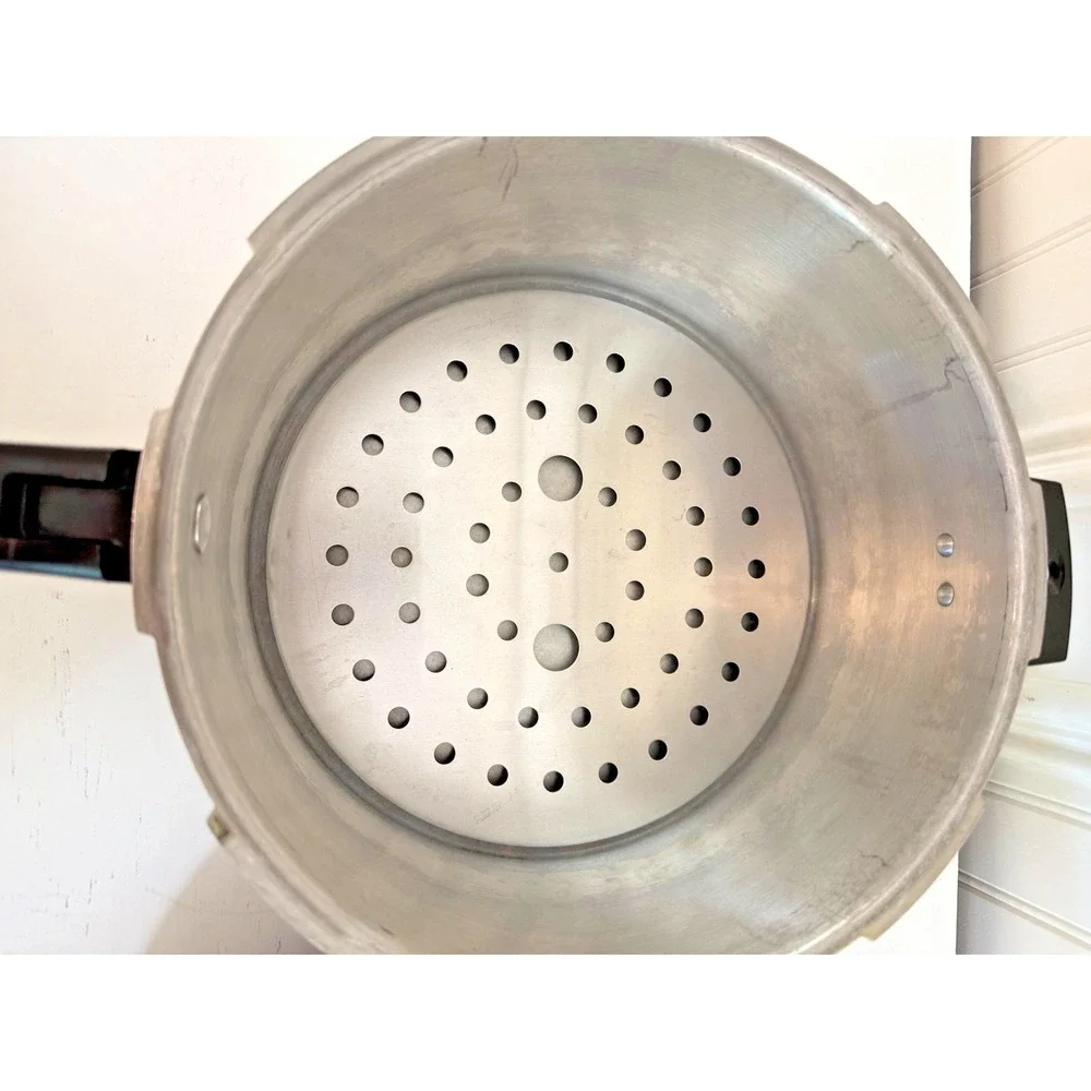 Vintage Mirro Mirro-Matic 6-Quart Stovetop Pressure Cooker Pan‎ Model M-0596